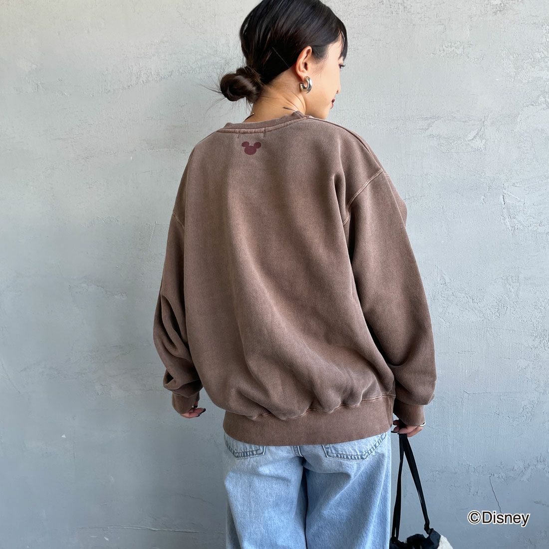 GOOD ROCK SPEED [グッドロックスピード] 別注 / MICKEY MOUSE / プリントスウェット [INTN-059-JF] BROWN &&モデル身長：150cm 着用サイズ：M&&