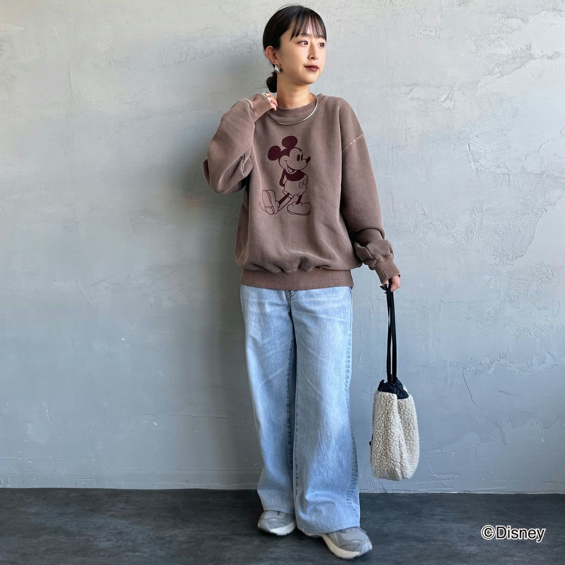 GOOD ROCK SPEED [グッドロックスピード] 別注 / MICKEY MOUSE / プリントスウェット [INTN-059-JF] BROWN &&モデル身長：150cm 着用サイズ：M&&