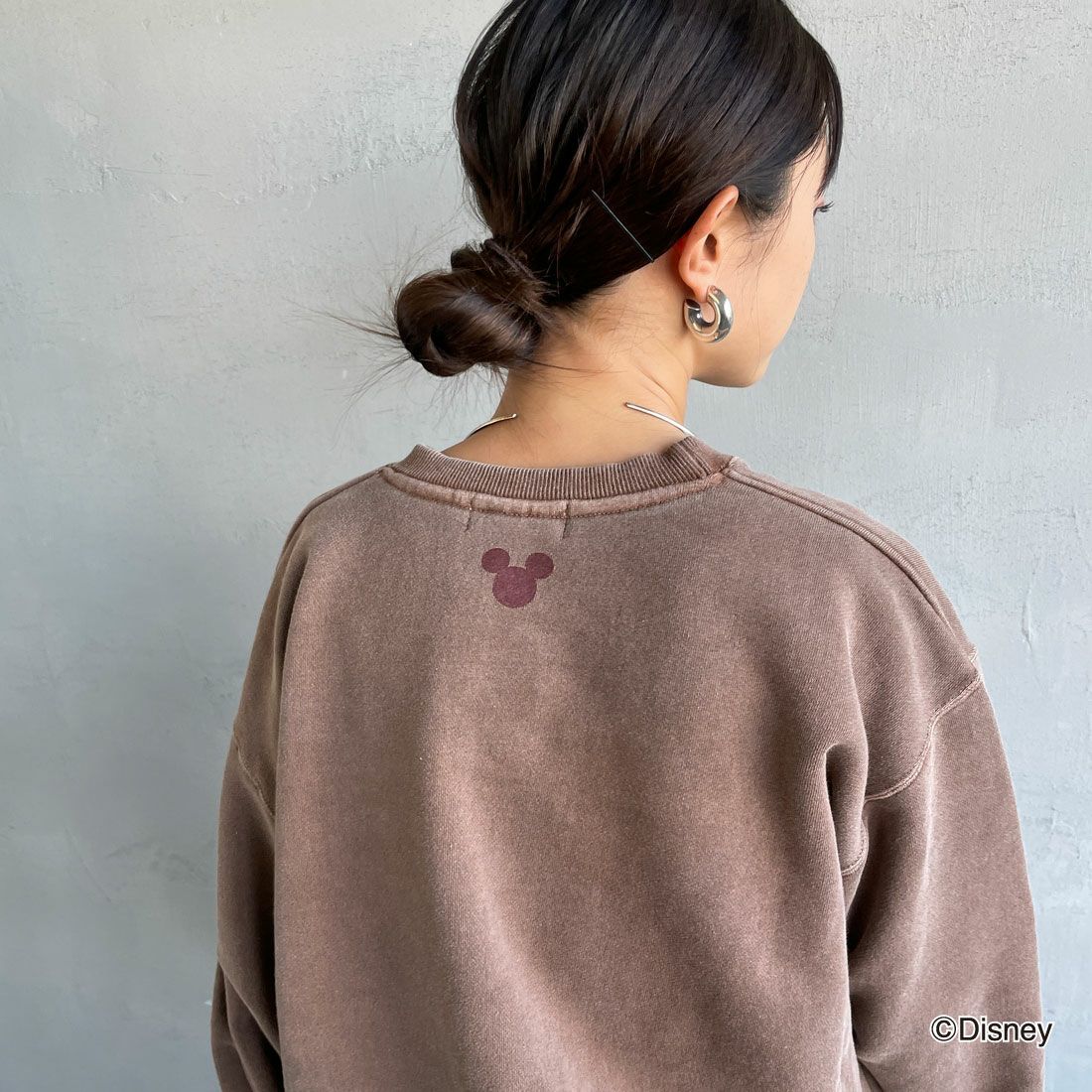 GOOD ROCK SPEED [グッドロックスピード] 別注 / MICKEY MOUSE / プリントスウェット [INTN-059-JF] BROWN &&モデル身長：150cm 着用サイズ：M&&