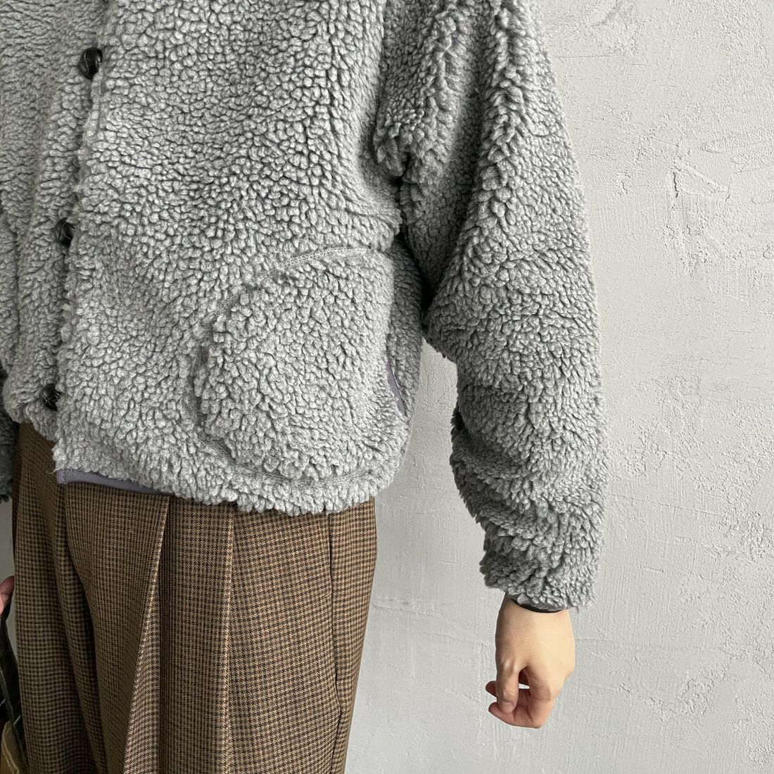 Gymphlex [ジムフレックス] ボアフードショートジャケット [GY-A0725BOA] DK.H.GREY &&モデル身長：160cm 着用サイズ：14&&