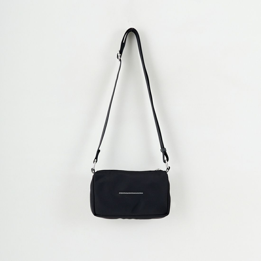 MM6 Maison Margiela [エムエムシックス メゾン マルジェラ] ナイロンショルダーバッグ [SB5WG0023-P8504] T8013 BLAC