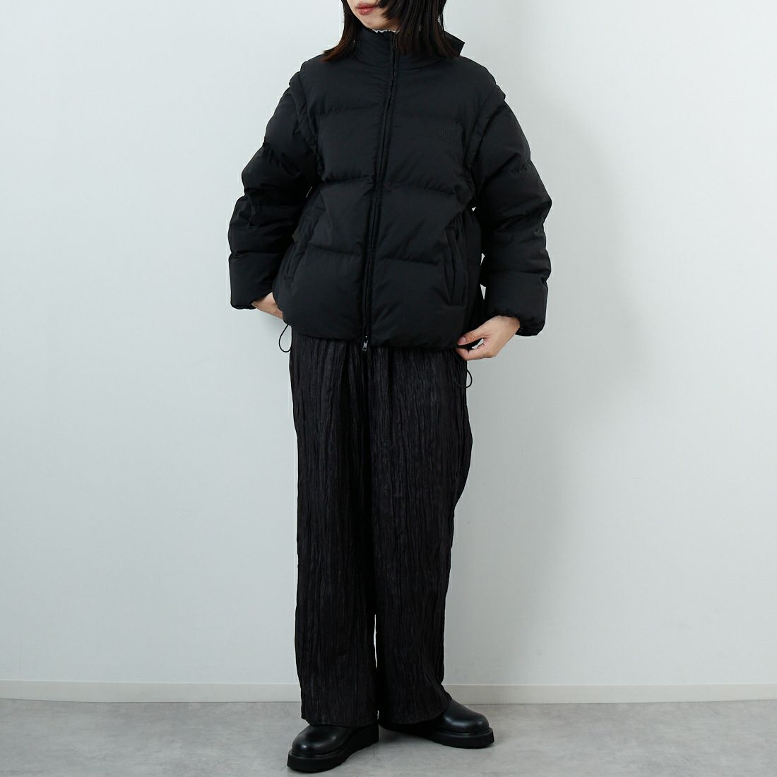 MM6 Maison Margiela [エムエムシックス メゾン マルジェラ] スポーツジャケット [S62AN0159-M35609] 900 BLACK &&モデル身長：162cm 着用サイズ：38&&