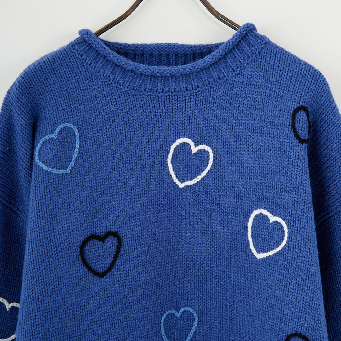 ChahChah [チャーチャー] ハッピーハートフル ロールネックニット [CC-25FW-KN02] BLUE