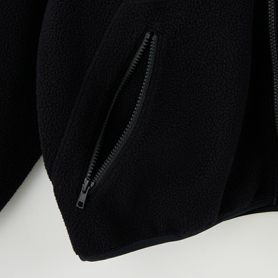 A.P.C. [アー・ペー・セー] ジップアップフリースジャケット [VESTE-POLAIRE] 99 NOIR