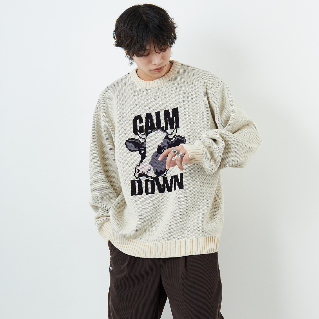 THE FOX [ザフォックス] 別注 アニマル柄クルーネックジャガードニット [JFL25AW-09-JF] NATURAL &&モデル身長：179cm 着用サイズ：L&&