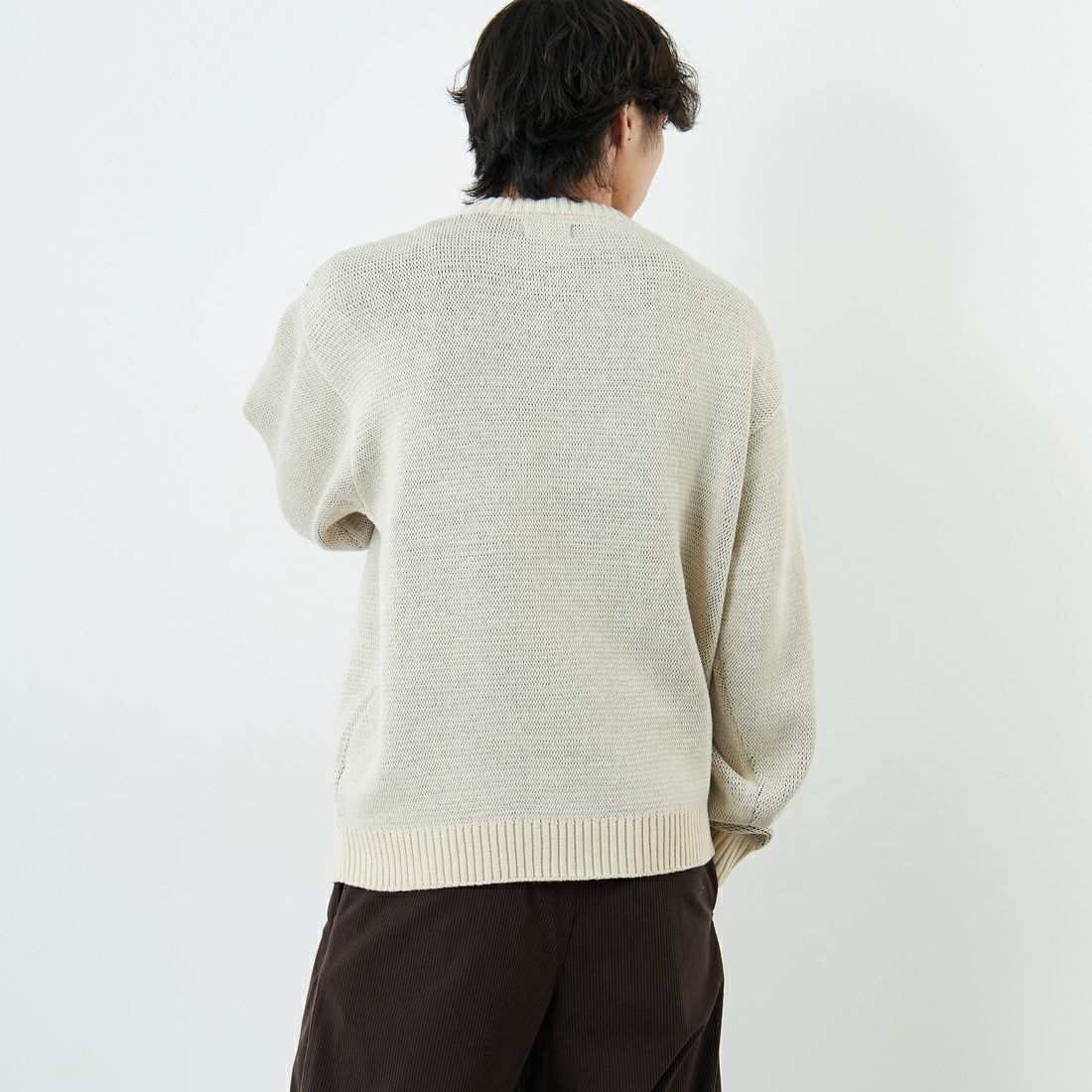 THE FOX [ザフォックス] 別注 アニマル柄クルーネックジャガードニット [JFL25AW-09-JF] NATURAL &&モデル身長：179cm 着用サイズ：L&&