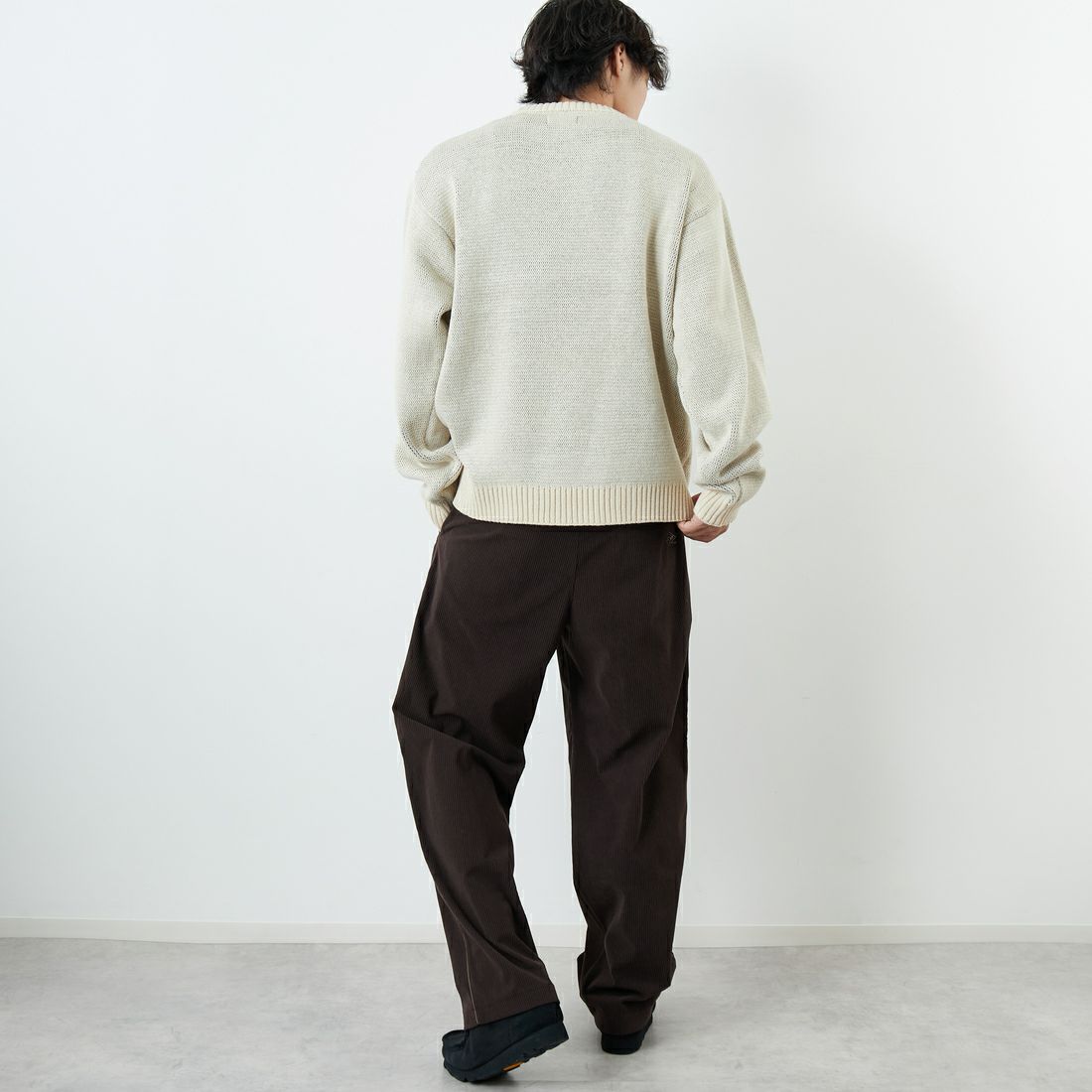 THE FOX [ザフォックス] 別注 アニマル柄クルーネックジャガードニット [JFL25AW-09-JF] NATURAL &&モデル身長：179cm 着用サイズ：L&&