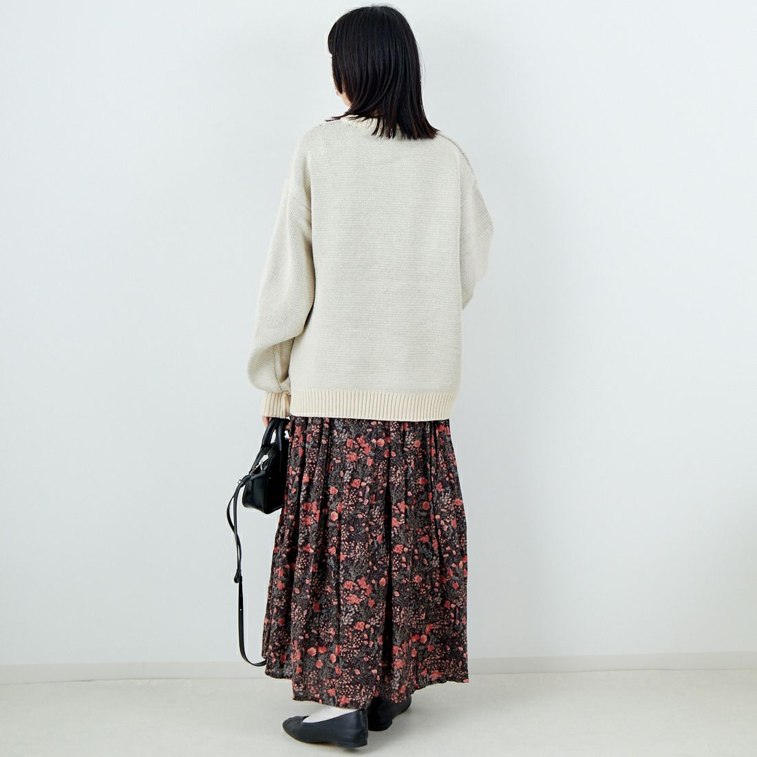 THE FOX [ザフォックス] 別注 アニマル柄クルーネックジャガードニット [JFL25AW-09-JF] NATURAL &&モデル身長：162cm 着用サイズ：S&&