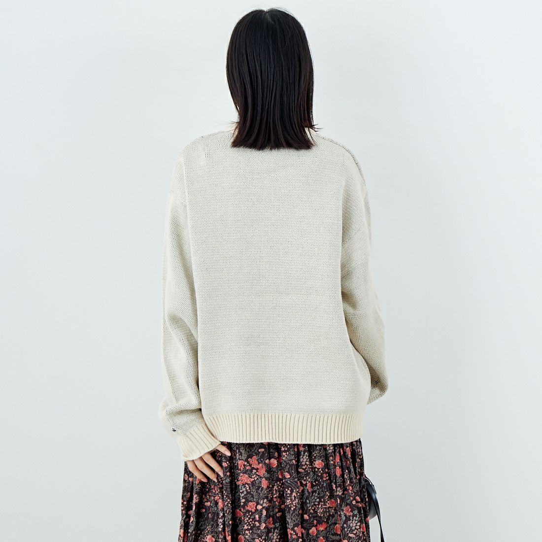 THE FOX [ザフォックス] 別注 アニマル柄クルーネックジャガードニット [JFL25AW-09-JF] NATURAL &&モデル身長：162cm 着用サイズ：S&&