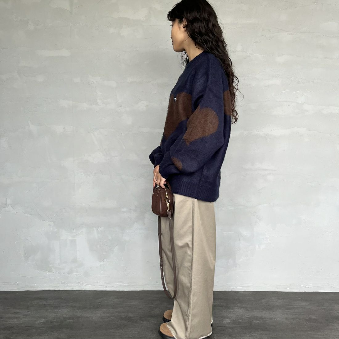 THE FOX [ザフォックス] 別注 ジャギークルーネックニット [JFL25AW-06-JF] NVY ﾊｰﾄ &&モデル身長：162cm 着用サイズ：S&&