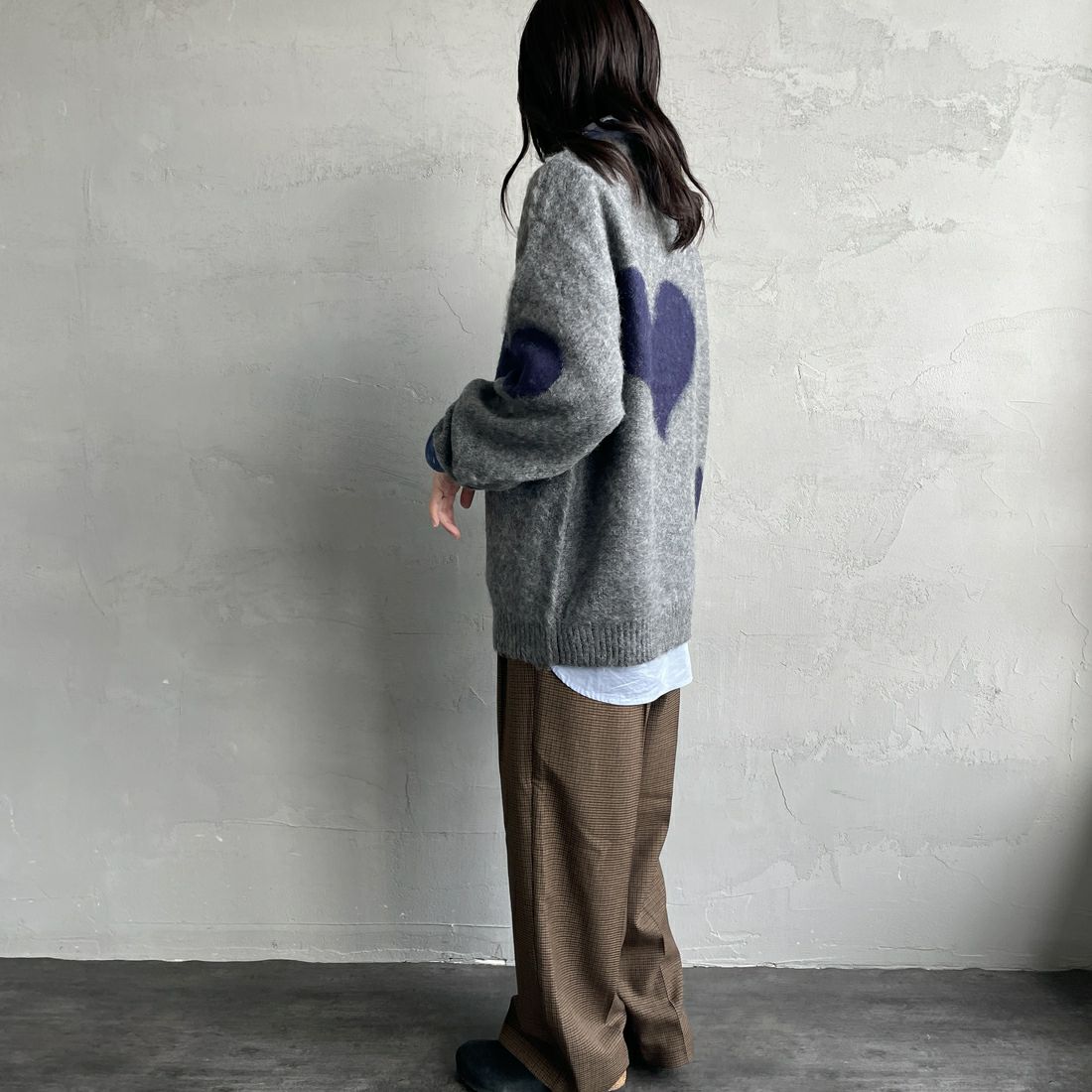 THE FOX [ザフォックス] 別注 ジャギークルーネックニット [JFL25AW-06-JF] GRY ﾊｰﾄ &&モデル身長：160cm 着用サイズ：S&&