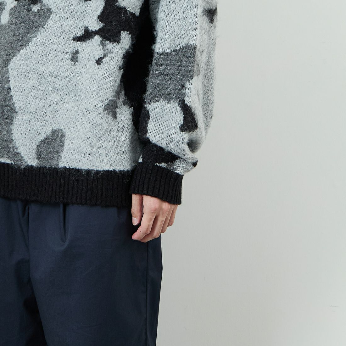 THE FOX [ザフォックス] 別注 ジャギークルーネックニット [JFL25AW-06-JF] BLK ｱﾌﾞｽﾄﾗ &&モデル身長：168cm 着用サイズ：M&&