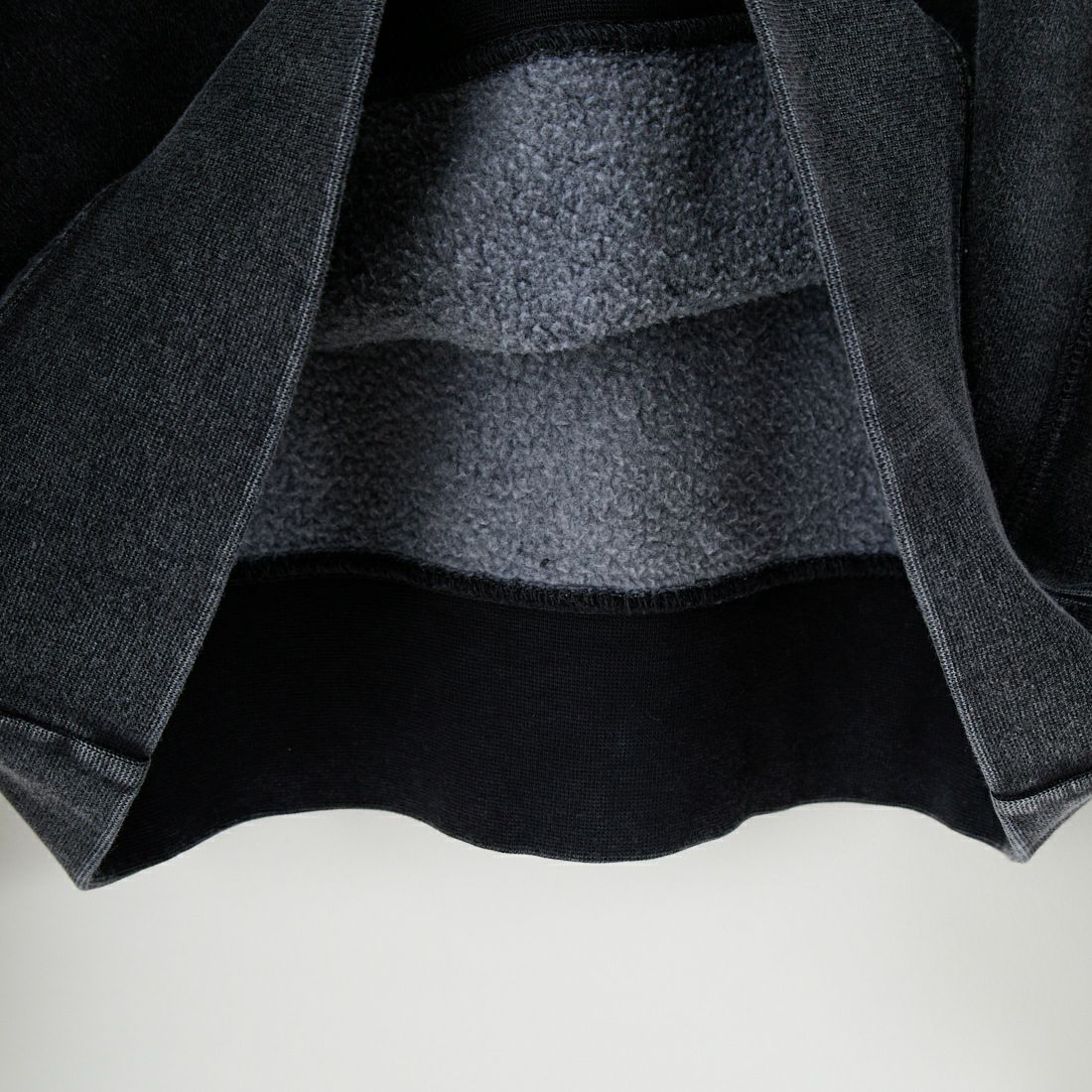 The Endless Summer [エンドレスサマー] バンダナ刺繍 ピグメントビッグスウェット [C-25774304] 01 BLACK