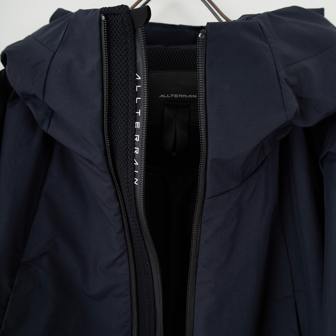 DESCENTE ALLTERRAIN [デサントオルテライン] インサレーテッドライトウェイトジャケット [DU5FWB14M] BK00