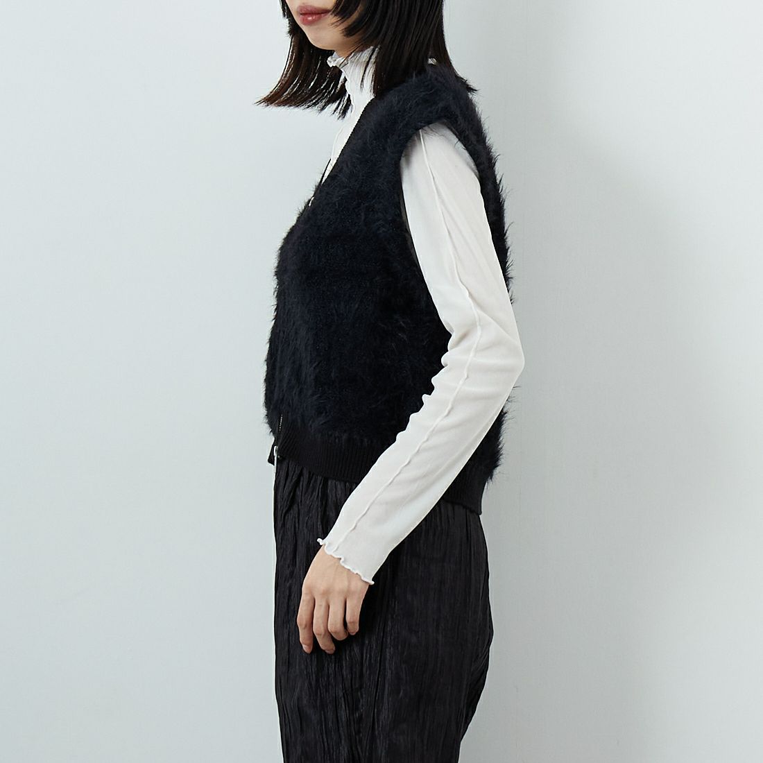 &g'aime [アンジェム] シャギーWジップベスト [986-67016] ﾌﾞﾗｯｸ &&モデル身長：162cm 着用サイズ：F&&