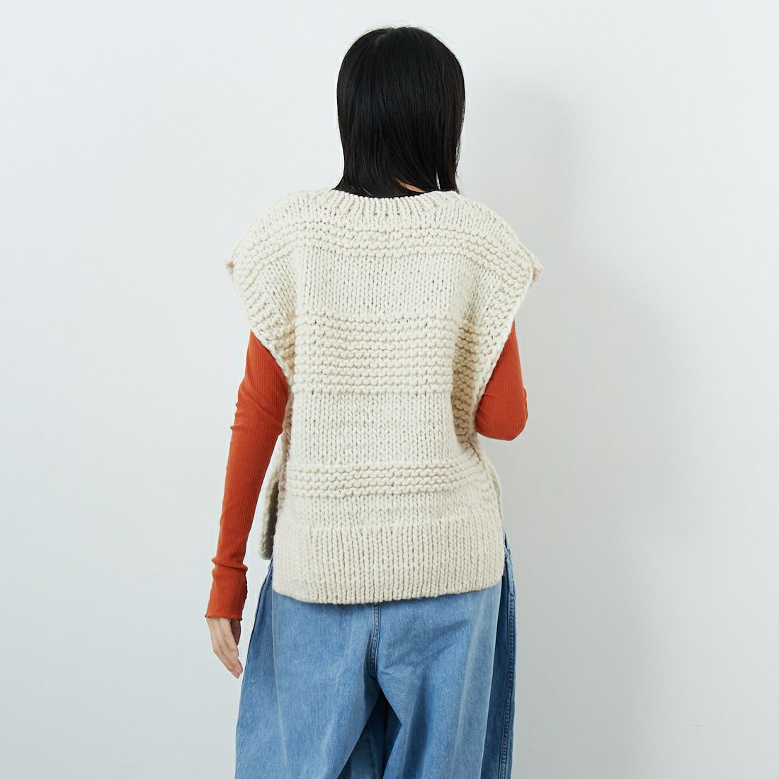 anuke [アンヌーク] Uネックハンドニットベスト [62520510] IVR	 &&モデル身長：162cm 着用サイズ：F&&