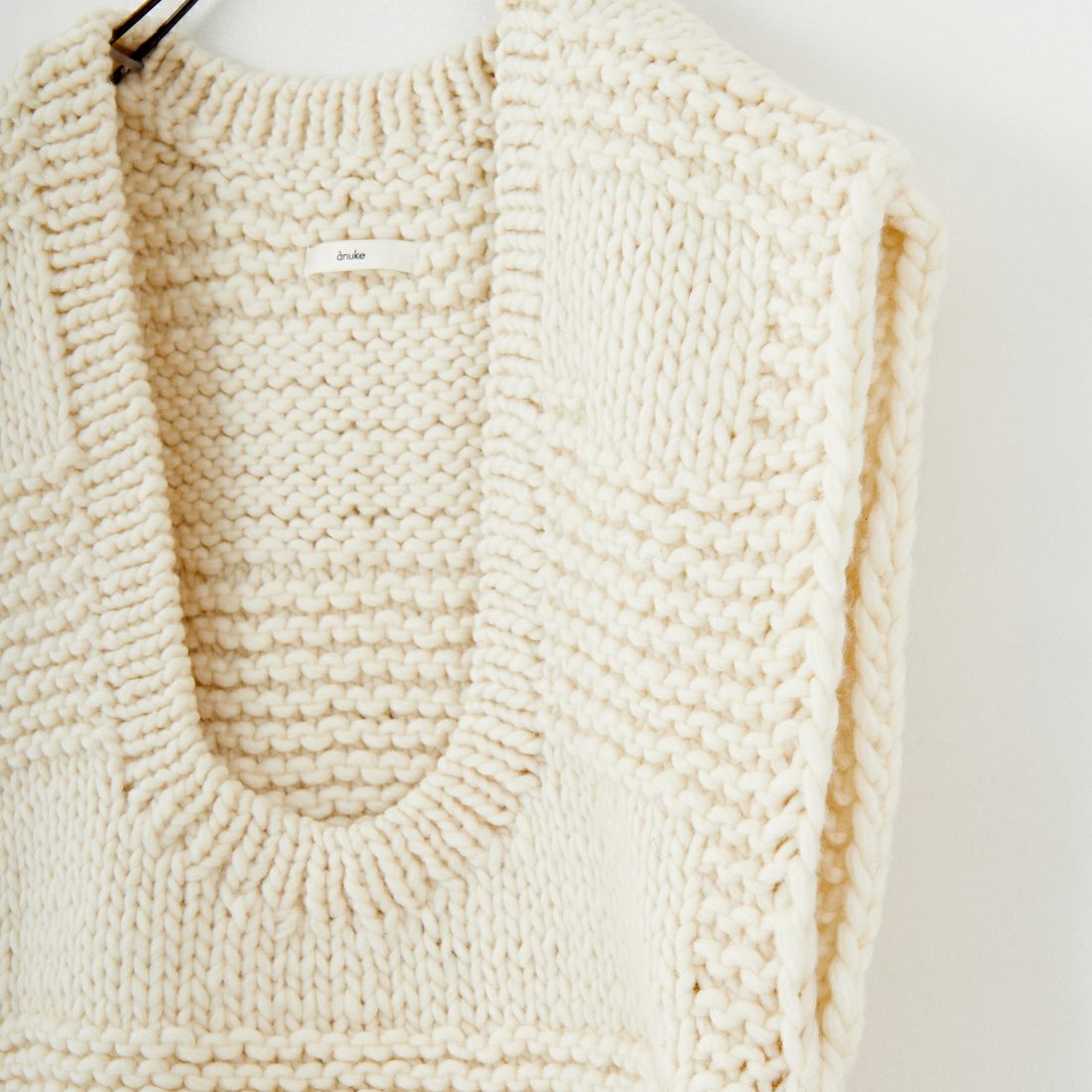 anuke [アンヌーク] Uネックハンドニットベスト [62520510] IVR