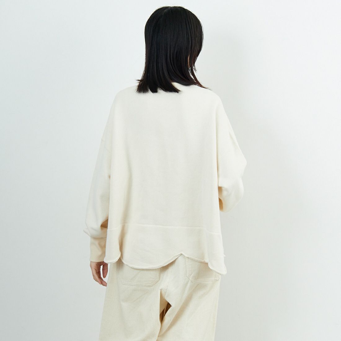 tumugu: [ツムグ] スプリング裏毛プルオーバー [TC25314] 06 KINARI &&モデル身長：162cm 着用サイズ：F&&