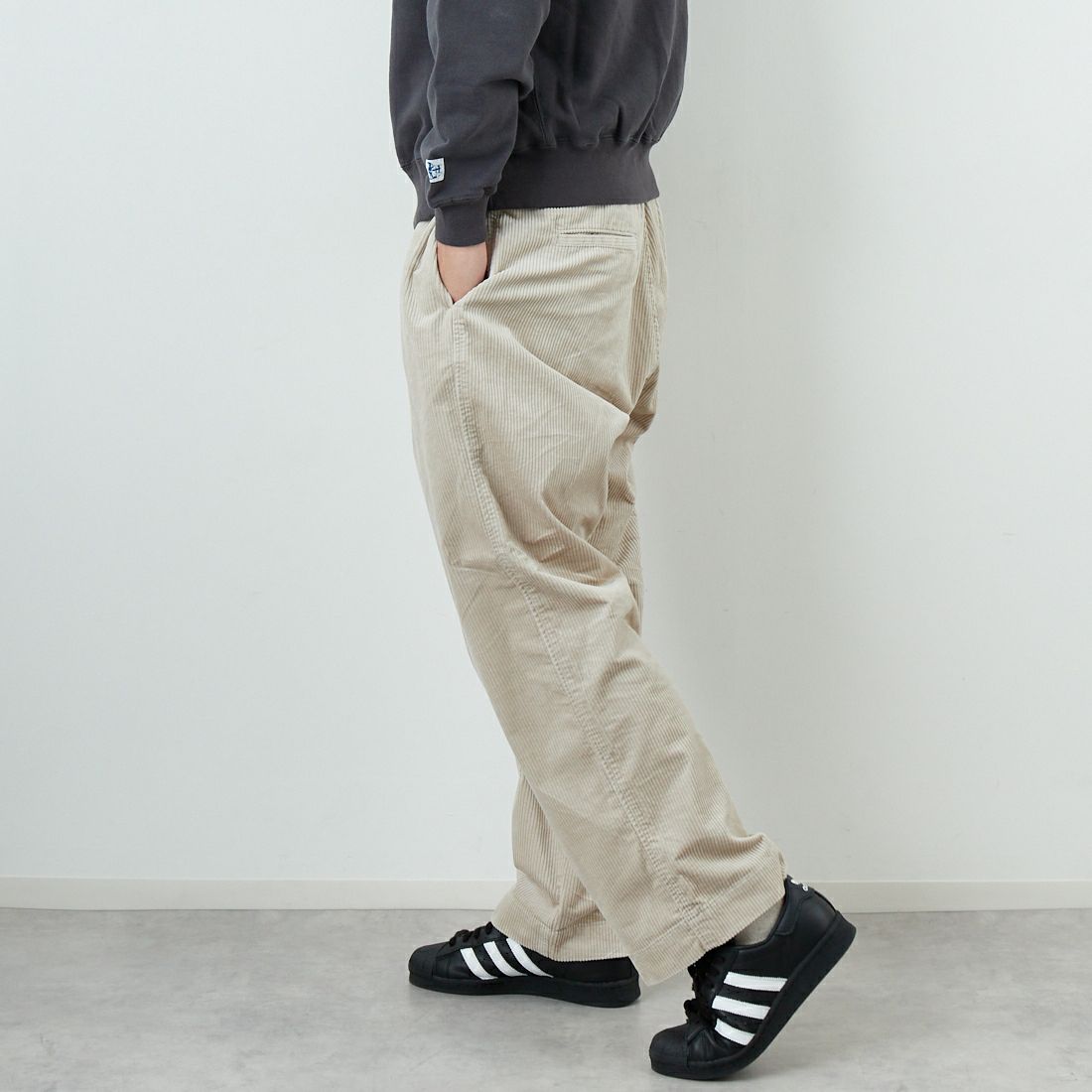 DANTON [ダントン] コーデュロイイージーストレートパンツ [DT-E0169CDU]IVORY &&モデル身長：179cm 着用サイズ：40&&