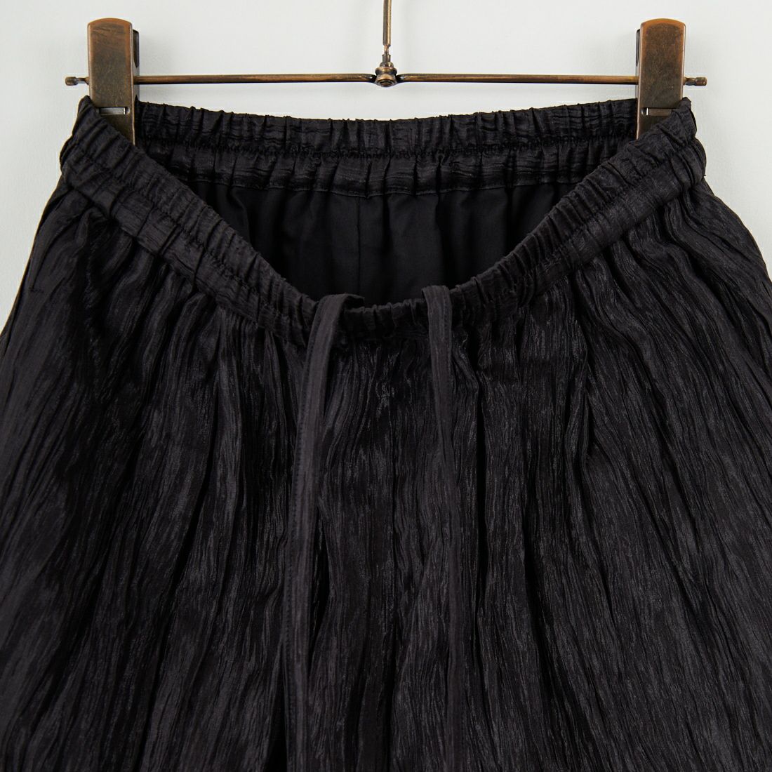 CHIGNON [シニヨン] シャイニーワッシャーパンツ [3655-264BZ] BLACK