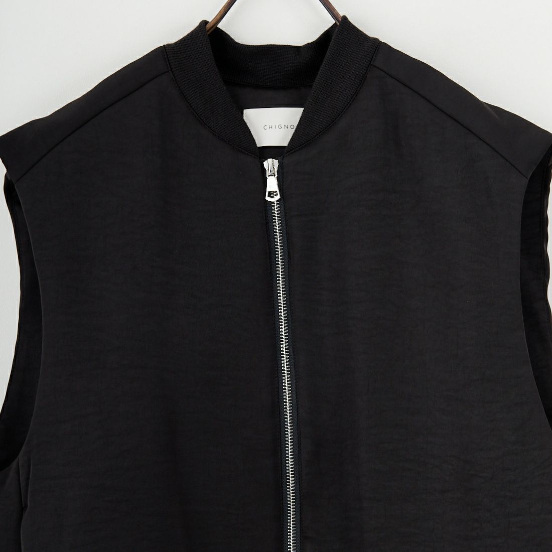 CHIGNON [シニヨン] サテンパフィーベスト [4655-252MK] BLACK