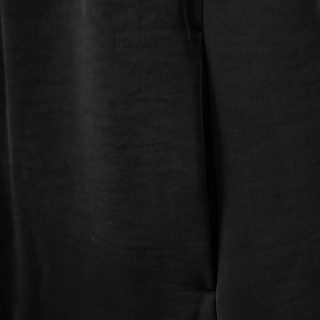 CHIGNON [シニヨン] サテンパフィーベスト [4655-252MK] BLACK