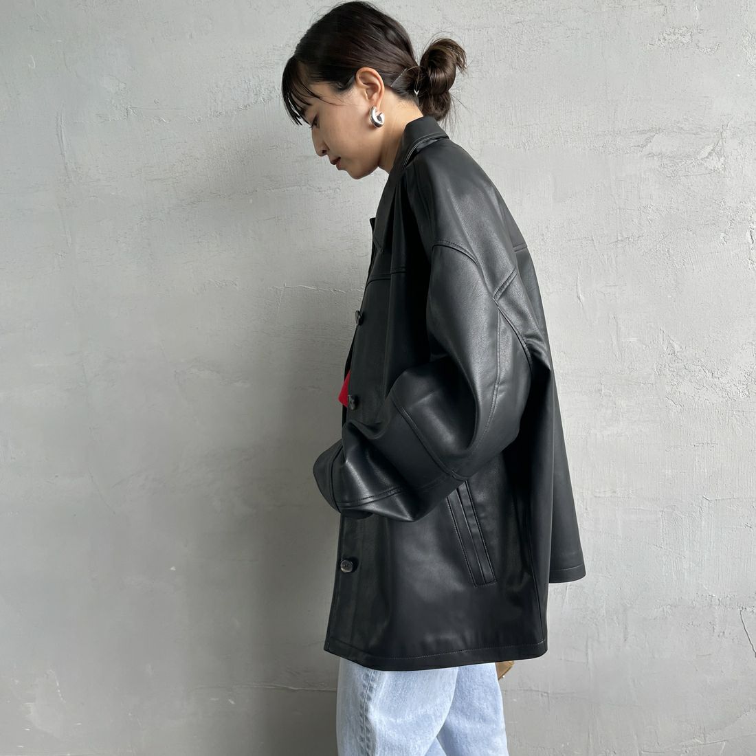 Jeans Factory Clothes [ジーンズファクトリークローズ] スリーブデザイン フェイクレザージャケット [25478-HN] BLACK &&モデル身長：150cm 着用サイズ：F&&