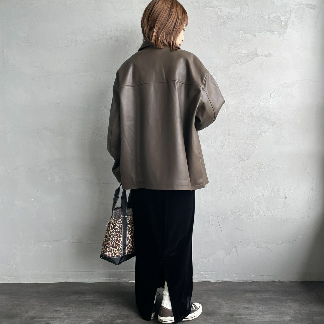 Jeans Factory Clothes [ジーンズファクトリークローズ] スリーブデザイン フェイクレザージャケット [25478-HN] BROWN &&モデル身長：158cm 着用サイズ：F&&