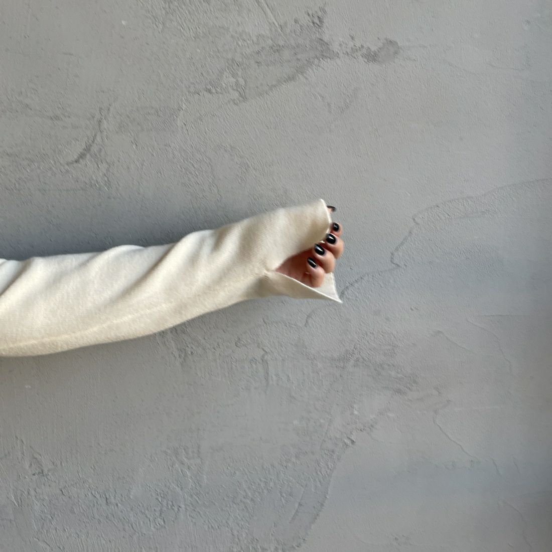 nenom [ネノム] マルチWAY チュールドッキングニットプルオーバー [NE25131042] 02 OFF &&モデル身長：150cm 着用サイズ：F&&