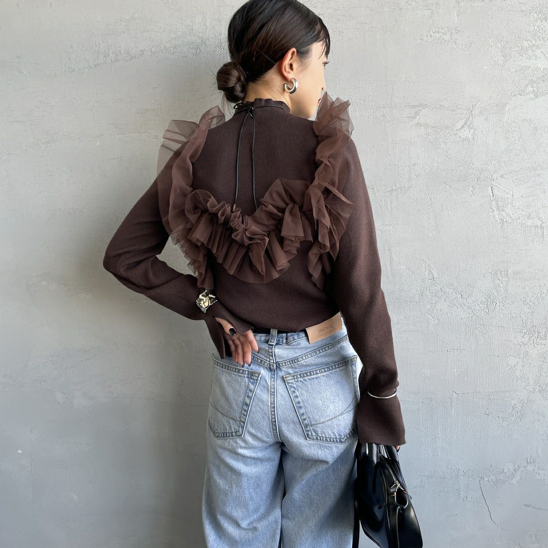 nenom [ネノム] マルチWAY チュールドッキングニットプルオーバー [NE25131042] 28 BROWN &&モデル身長：150cm 着用サイズ：F&&