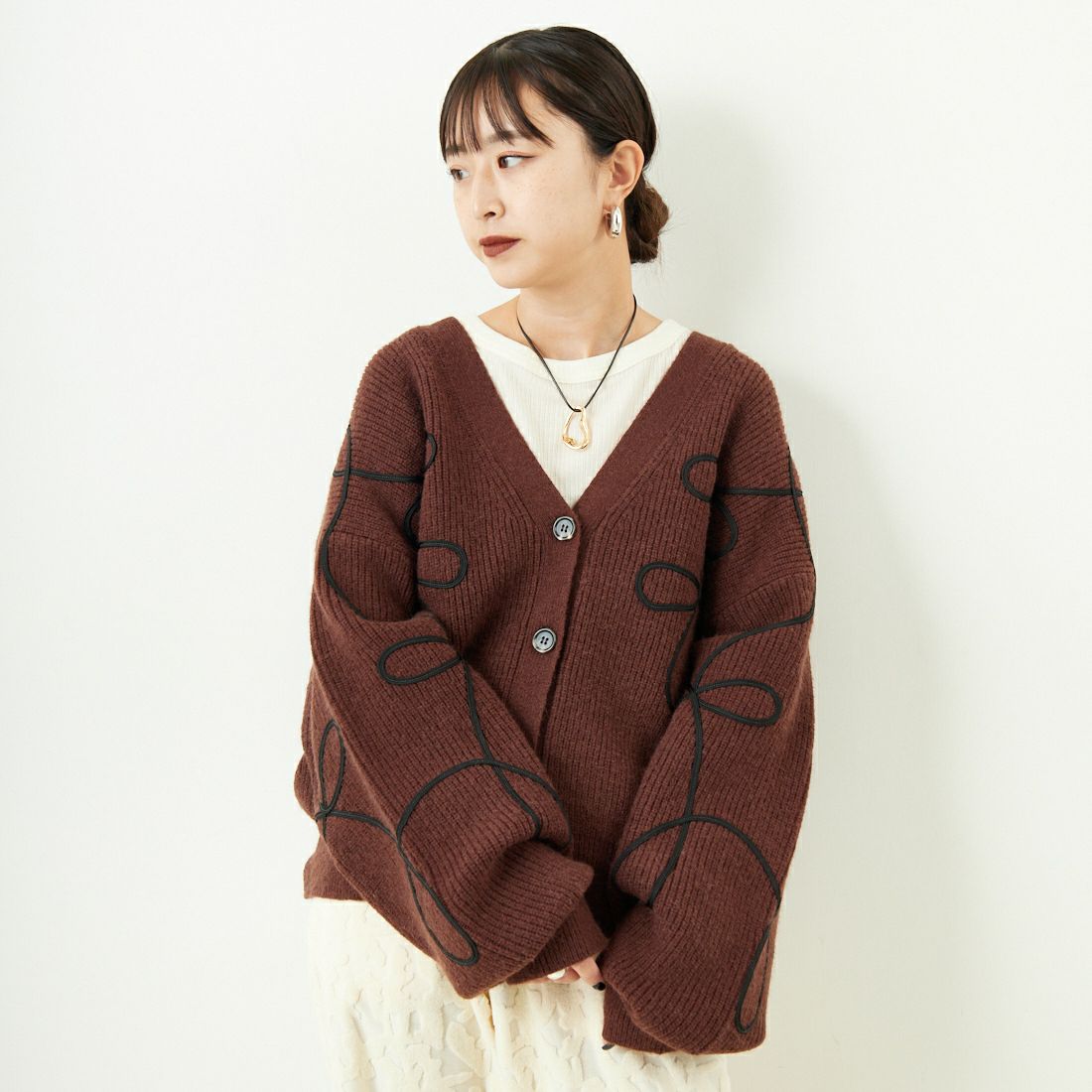 28 BROWN&&モデル身長：150cm 着用サイズ：F&&