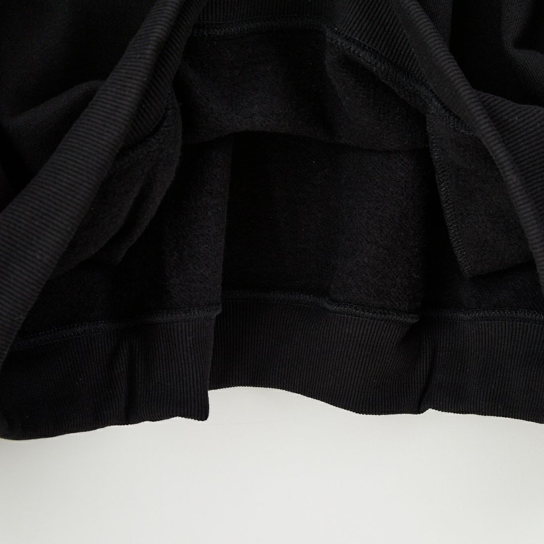 THOUSAND MILE [サウザンド マイル] 別注 バックプリント クルーネックスウェット [TM252UK50520-JF] 09 BLACK