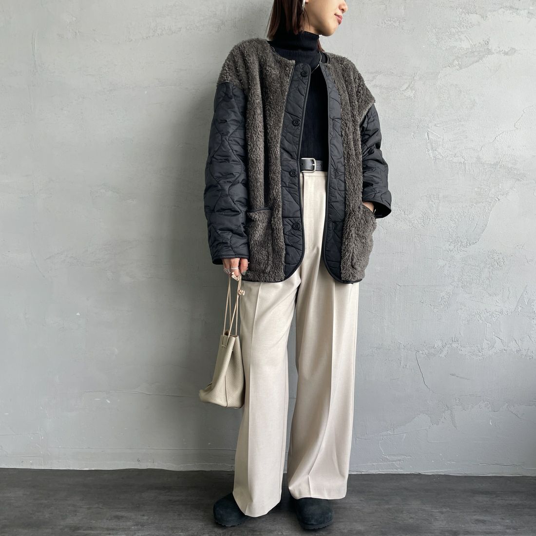 UNIVERSAL OVERALL [ユニバーサルオーバーオール] 別注 ボア切替 キルティングジャケット [U2532451IN-JF] BLACK &&モデル身長：159cm 着用サイズ：F&&