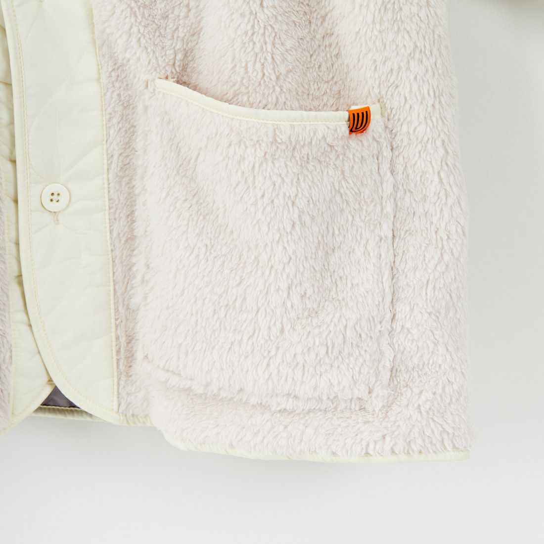 UNIVERSAL OVERALL [ユニバーサルオーバーオール] 別注 ボア切替 キルティングジャケット [U2532451IN-JF] IVORY