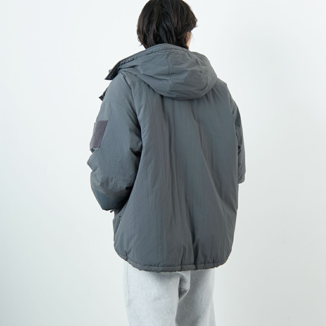 WILD THINGS [ワイルドシングス] ショートモンスターパーカー [WT25102SK] GREY &&モデル身長：179cm 着用サイズ：L&&
