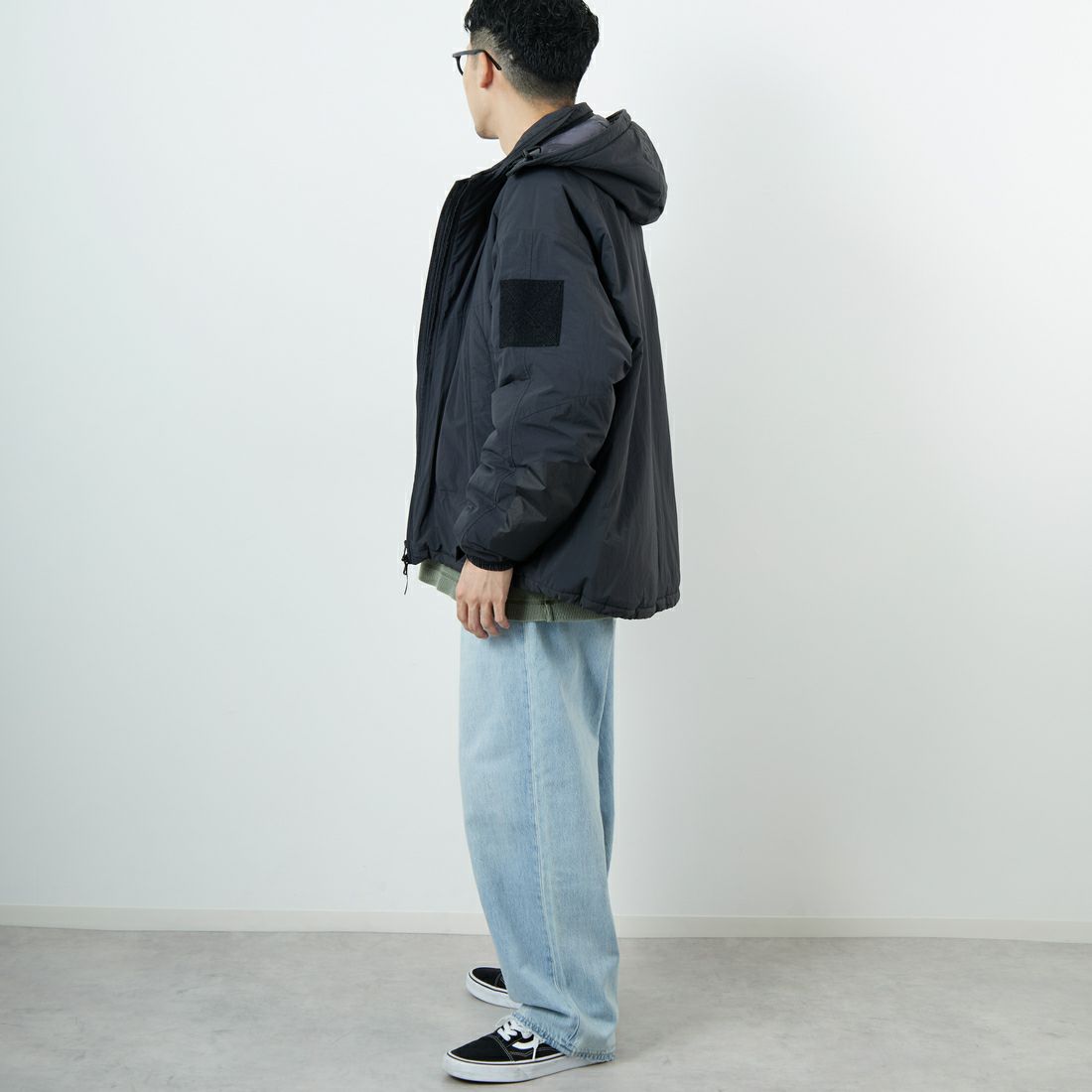 WILD THINGS [ワイルドシングス] ショートモンスターパーカー [WT25102SK] BLACK &&モデル身長：168cm 着用サイズ：M&&