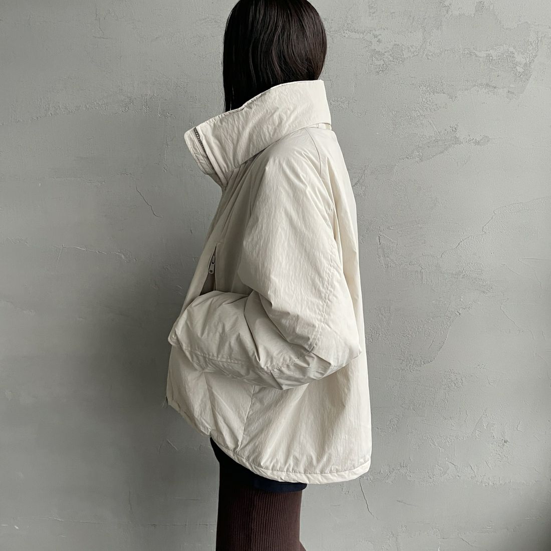 WILD THINGS [ワイルドシングス] ウィメンズ ハッピージャケット [WTL25102SK] CEMENT &&モデル身長：160cm 着用サイズ：M&&