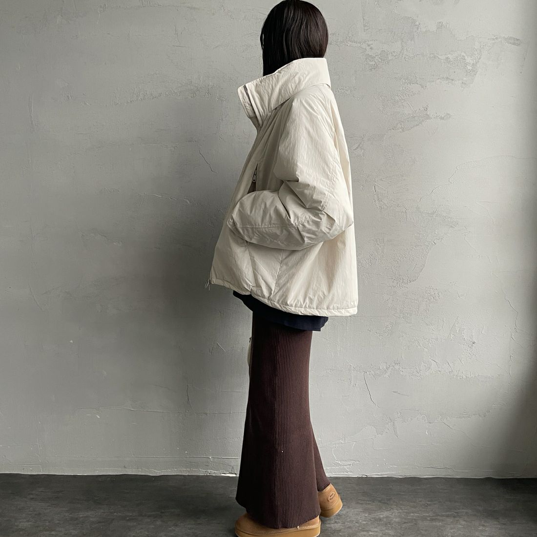 WILD THINGS [ワイルドシングス] ウィメンズ ハッピージャケット [WTL25102SK] CEMENT &&モデル身長：160cm 着用サイズ：M&&