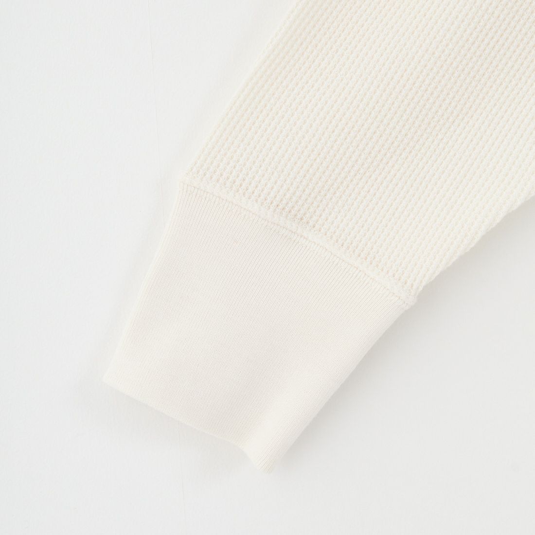 Hanes [ヘインズ] ワッフルヘンリーネックロングスリーブTシャツ [HW4-C104] 020 ｵﾌﾎﾜｲﾄ