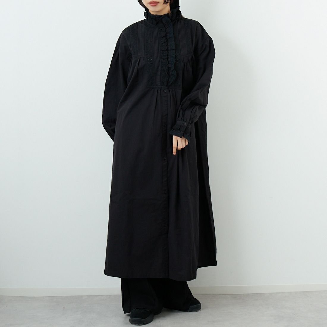 crinkle crinkle crinkle [クリンクル クリンクル クリンクル] リビルドレースシャツドレス [CC-4032] BLACK &&モデル身長：162cm 着用サイズ：F&&