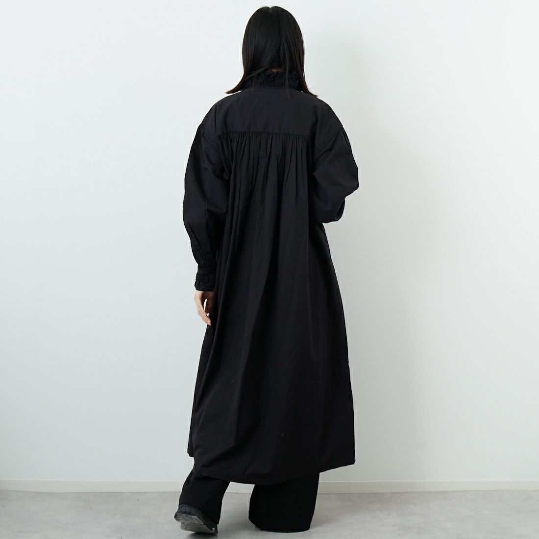 crinkle crinkle crinkle [クリンクル クリンクル クリンクル] リビルドレースシャツドレス [CC-4032] BLACK &&モデル身長：162cm 着用サイズ：F&&