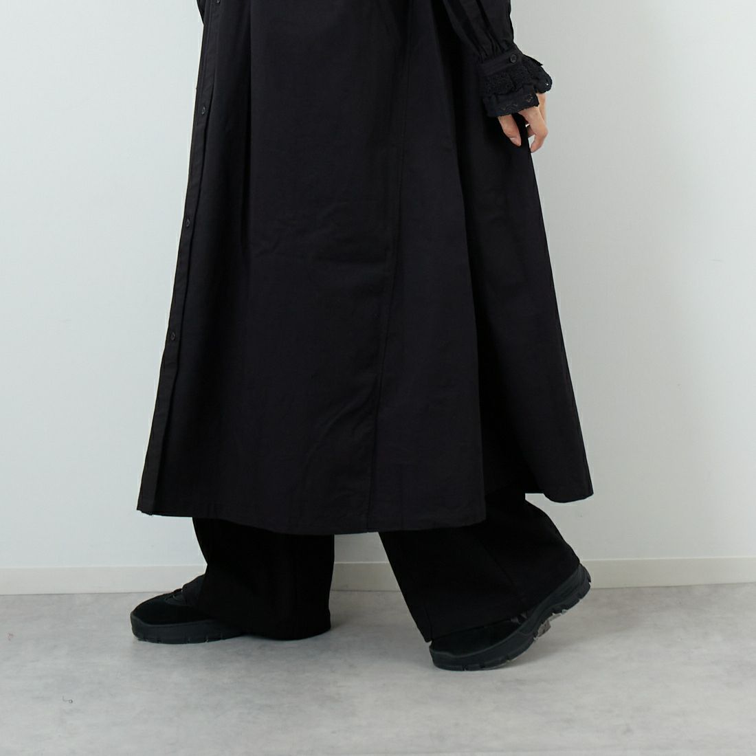 crinkle crinkle crinkle [クリンクル クリンクル クリンクル] リビルドレースシャツドレス [CC-4032] BLACK &&モデル身長：162cm 着用サイズ：F&&