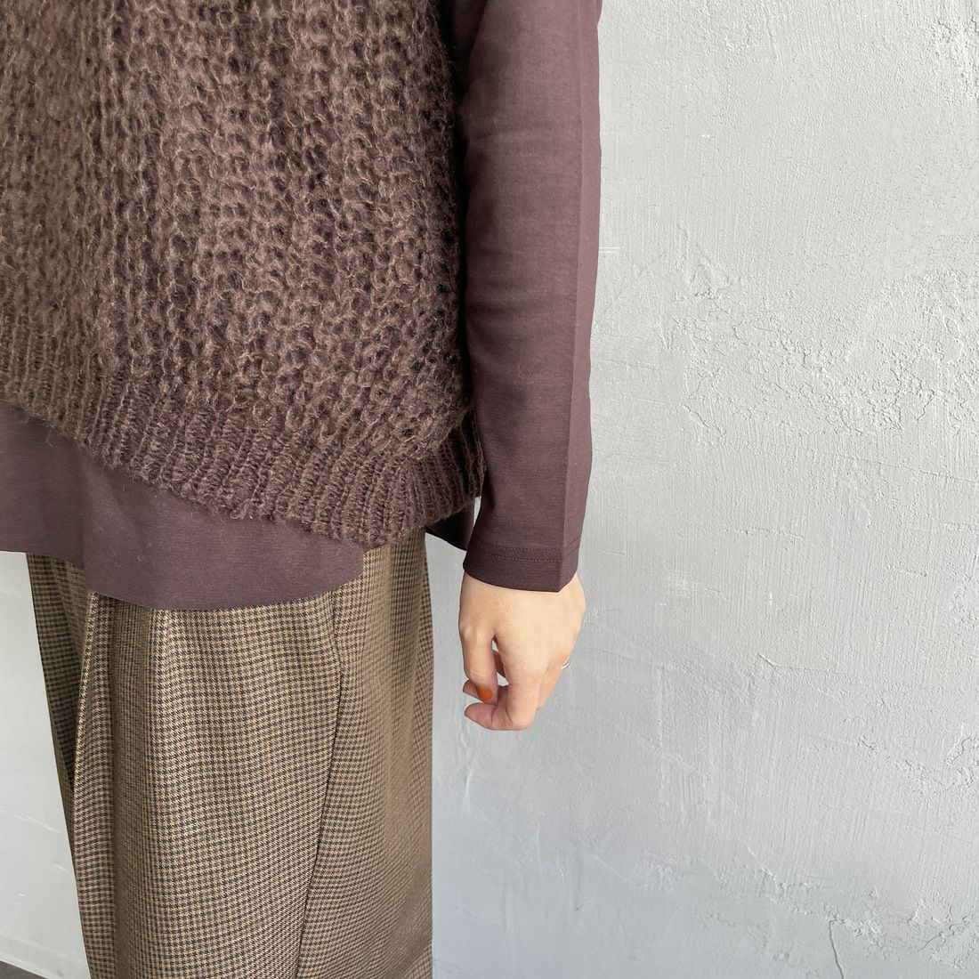 mizuiro ind [ミズイロインド] ヘアリーコクーンワイドベスト [3-220085] 44 BROWN &&モデル身長：160cm 着用サイズ：F&&