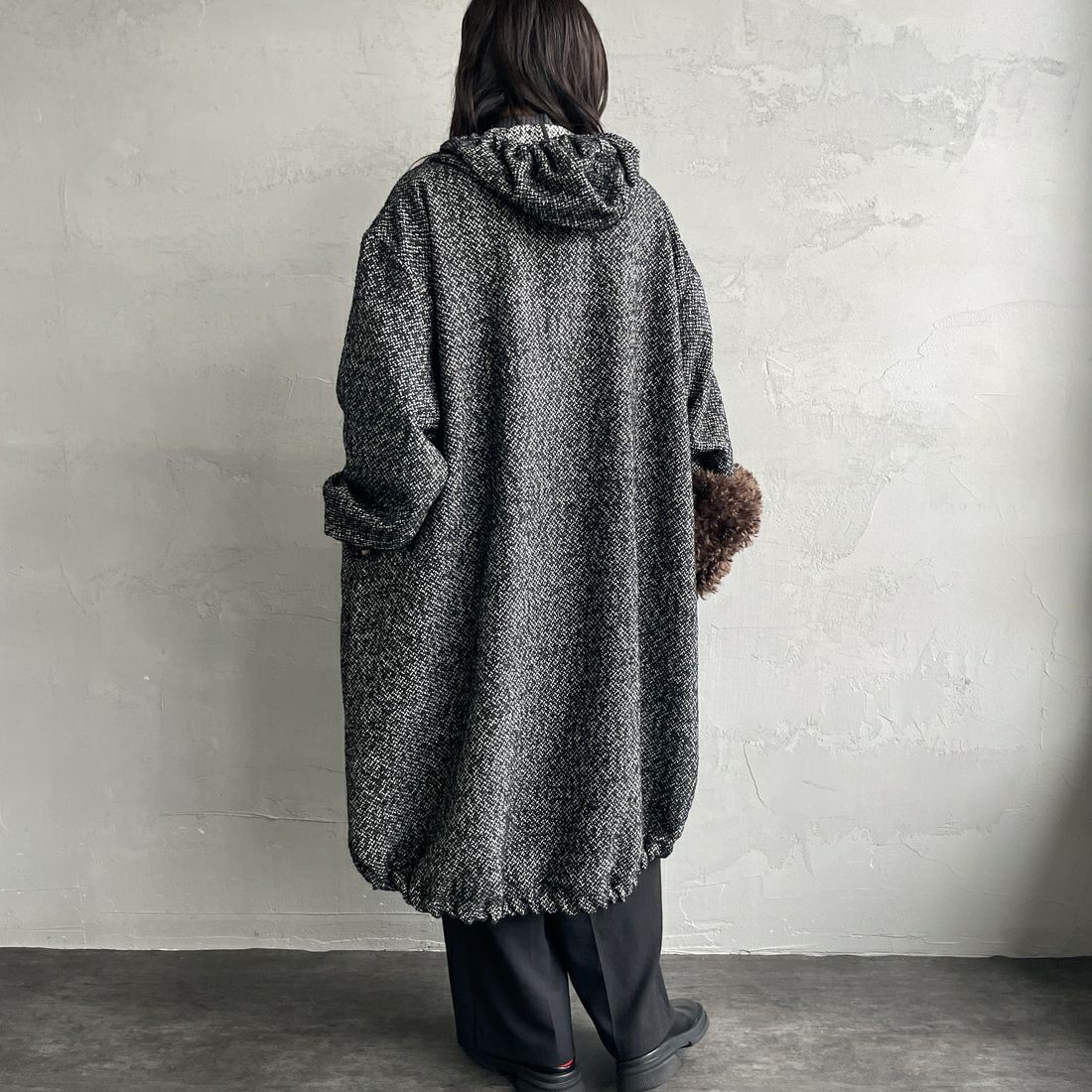 mizuiro ind [ミズイロインド] ウールブレンドフードコート [3-270058] 99 BLACK &&モデル身長：160cm 着用サイズ：F&&