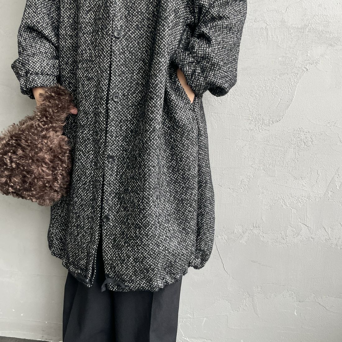 mizuiro ind [ミズイロインド] ウールブレンドフードコート [3-270058] 99 BLACK &&モデル身長：160cm 着用サイズ：F&&