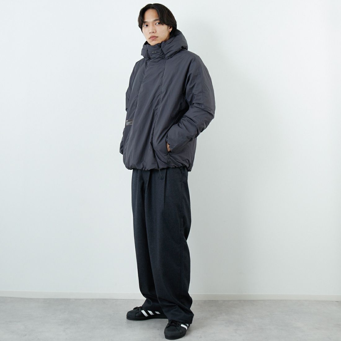 OAKLEY [オークリー] FGL ボムバスティックプルオーバー 5.7 [FOA408216] 01N PHANTO &&モデル身長：179cm 着用サイズ：S&&