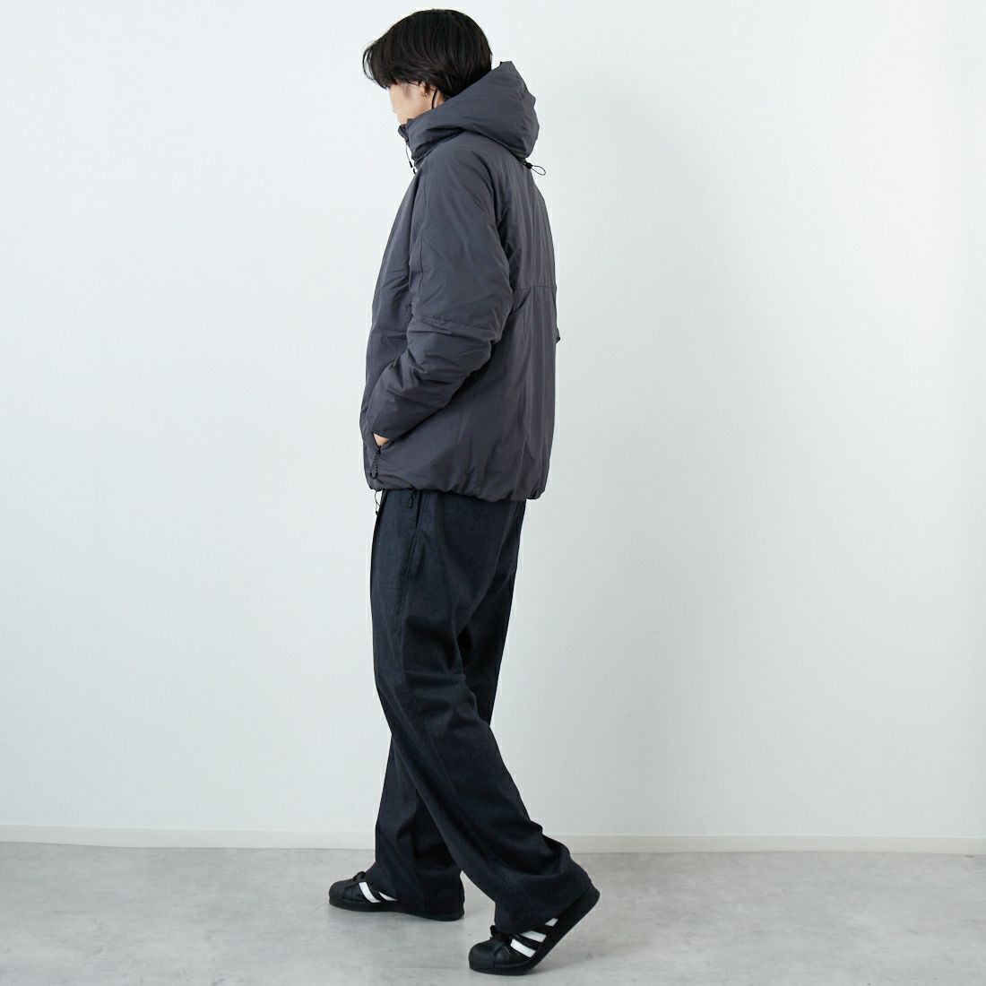 OAKLEY [オークリー] FGL ボムバスティックプルオーバー 5.7 [FOA408216] 01N PHANTO &&モデル身長：179cm 着用サイズ：S&&