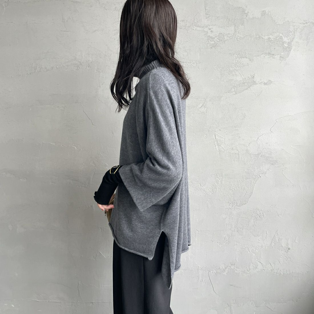 mizuiro ind [ミズイロインド] ポンチョライクプルオーバー [4-220101] 91 GRAY &&モデル身長：160cm 着用サイズ：F&&