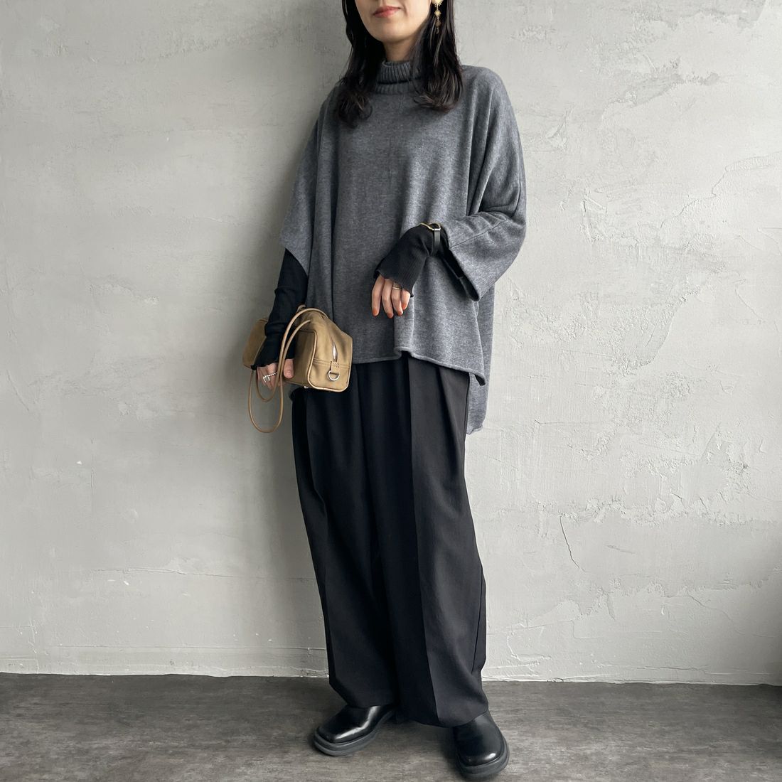 mizuiro ind [ミズイロインド] ポンチョライクプルオーバー [4-220101] 91 GRAY &&モデル身長：160cm 着用サイズ：F&&