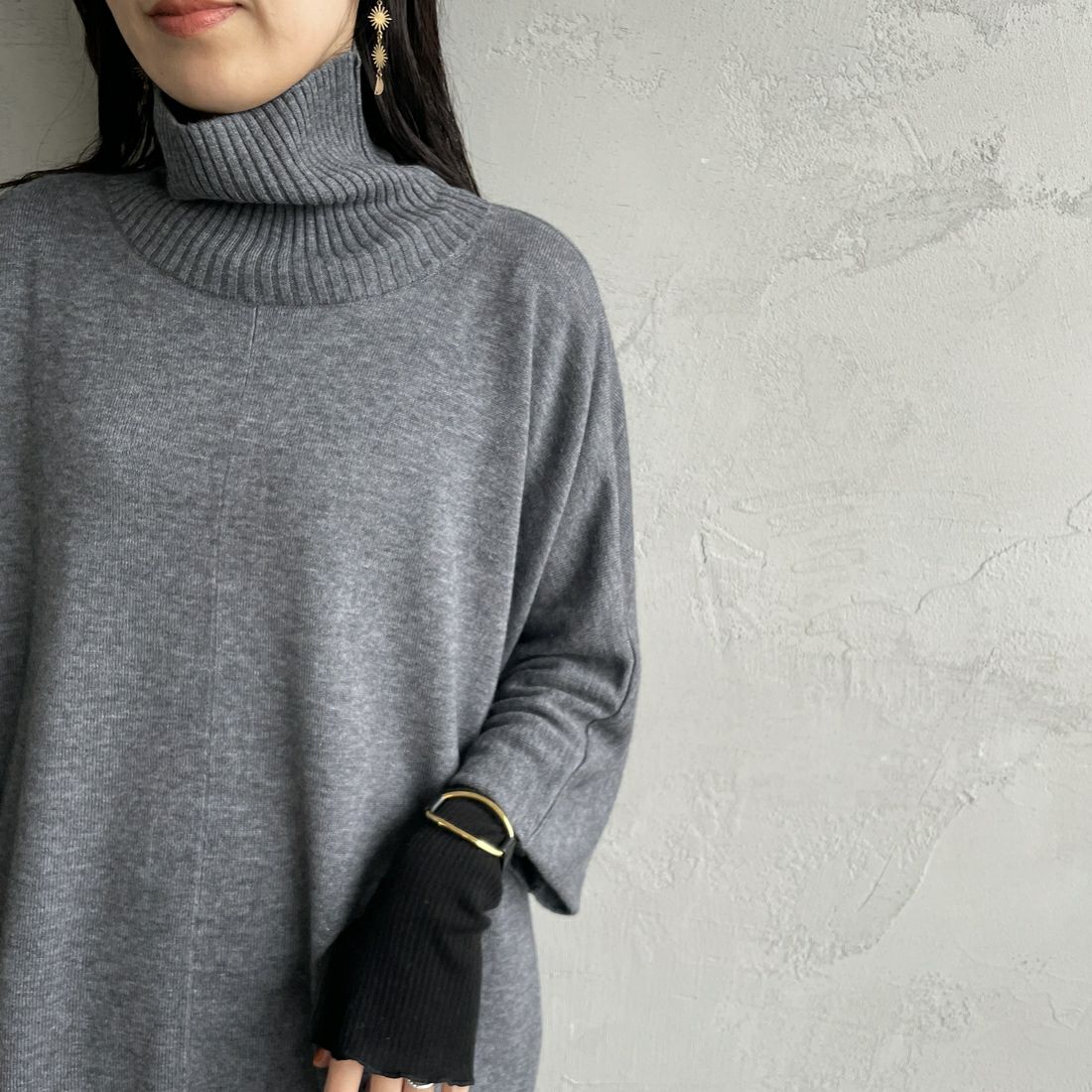 mizuiro ind [ミズイロインド] ポンチョライクプルオーバー [4-220101] 91 GRAY &&モデル身長：160cm 着用サイズ：F&&